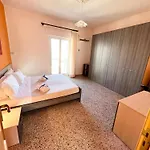 Casa Scirocco تْشيفالو